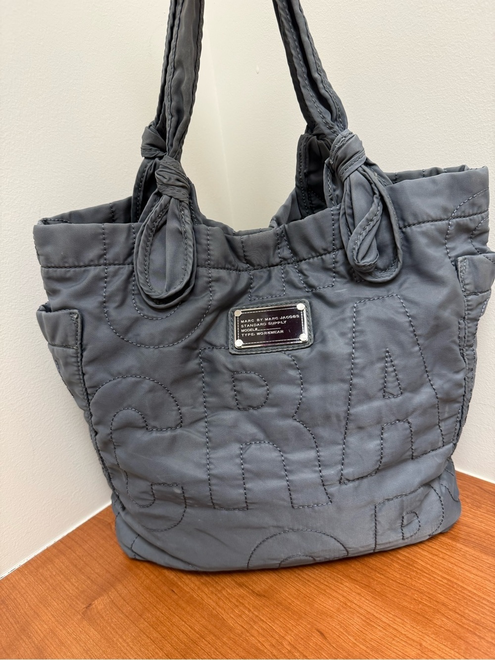 Marc by Marc Jacobs Tate Quilted Shopper Shoulder Bag Tote Charcoal Gray EUC